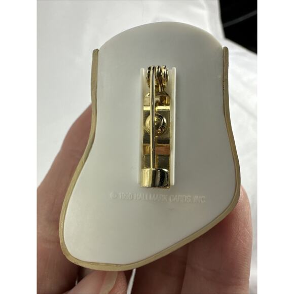 Hallmark Kitten in Stocking Brooch 1990 Christmas Holiday Pin‎ Collectible - Picture 2 of 8